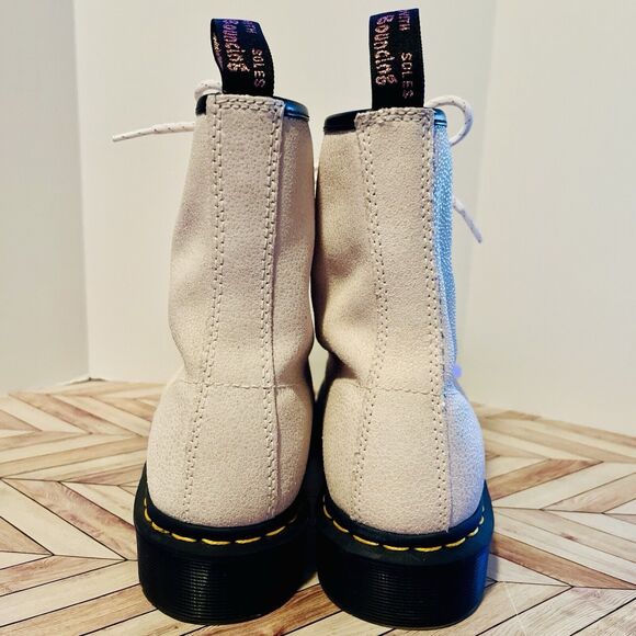 Dr Martens Women's 9 Leather Boots Cream Pink Combat Lace Up Doc 27655 Wedding - Picture 7 of 11